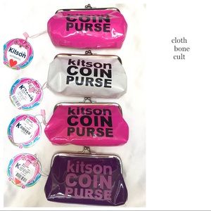 ✨NWT✨ KITSON Los Angeles Vinyl COIN PURSE w/clasp